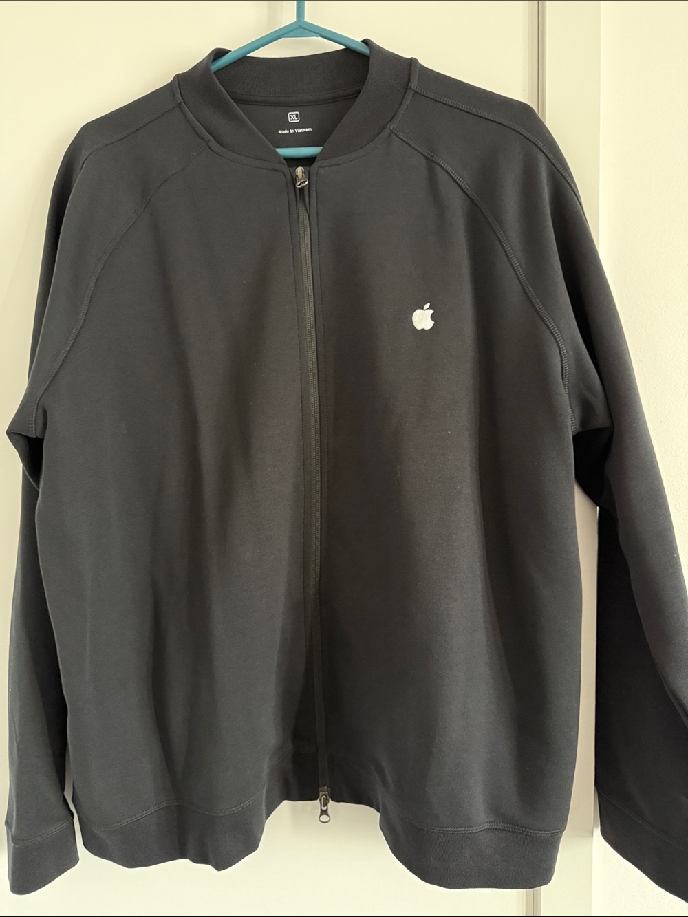 Apple Black Full-Zip Sweatshirt - Men’s XL